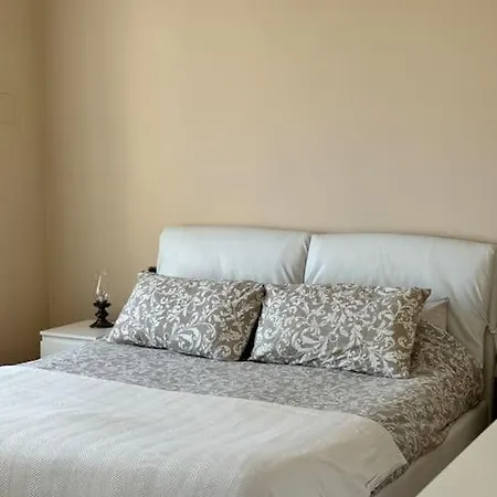 La Casa Di Noemi Semesterbostad Bossolasco